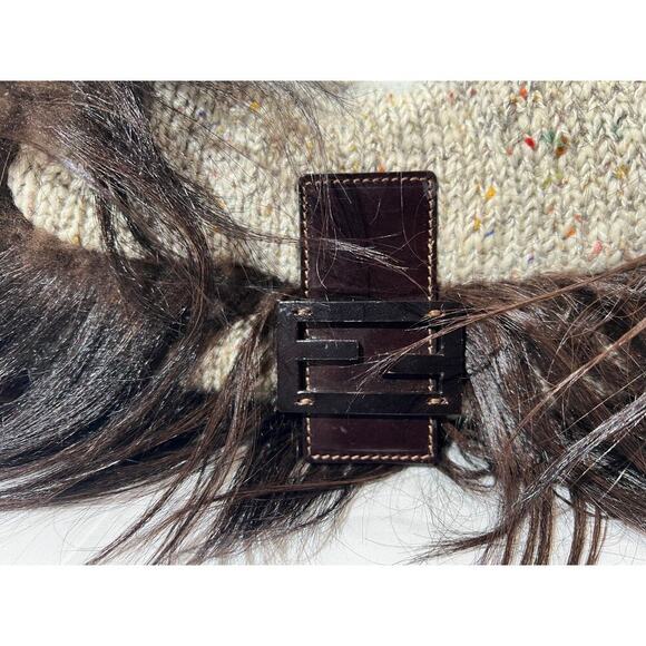 Vintage Fendi Limited Edition Baguette Bag Knit & Fur Trim - Picture 4 of 11